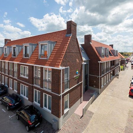 Lush Apartment In Zoutelande Near Beach Bagian luar foto