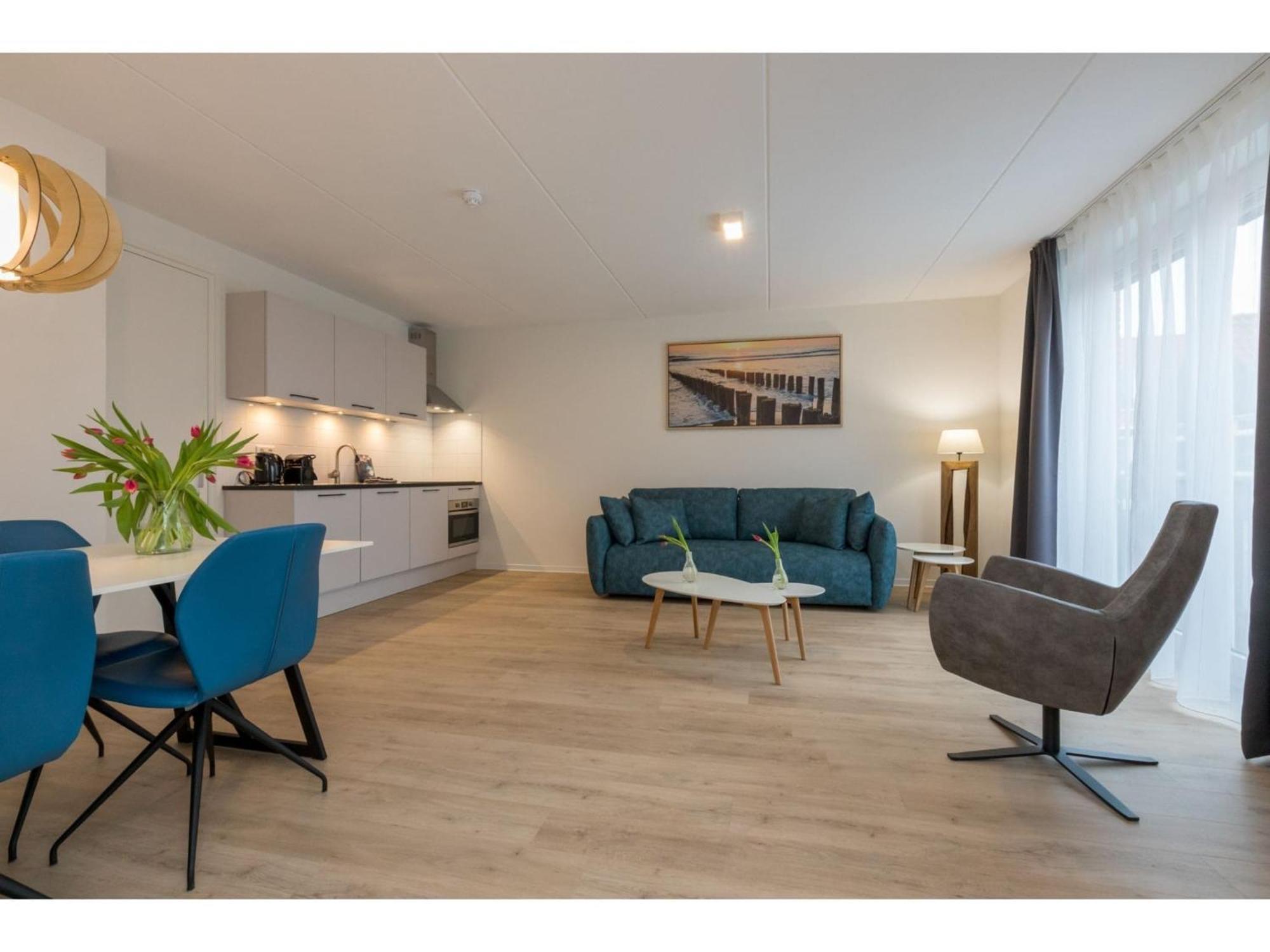 Lush Apartment In Zoutelande Near Beach Bagian luar foto
