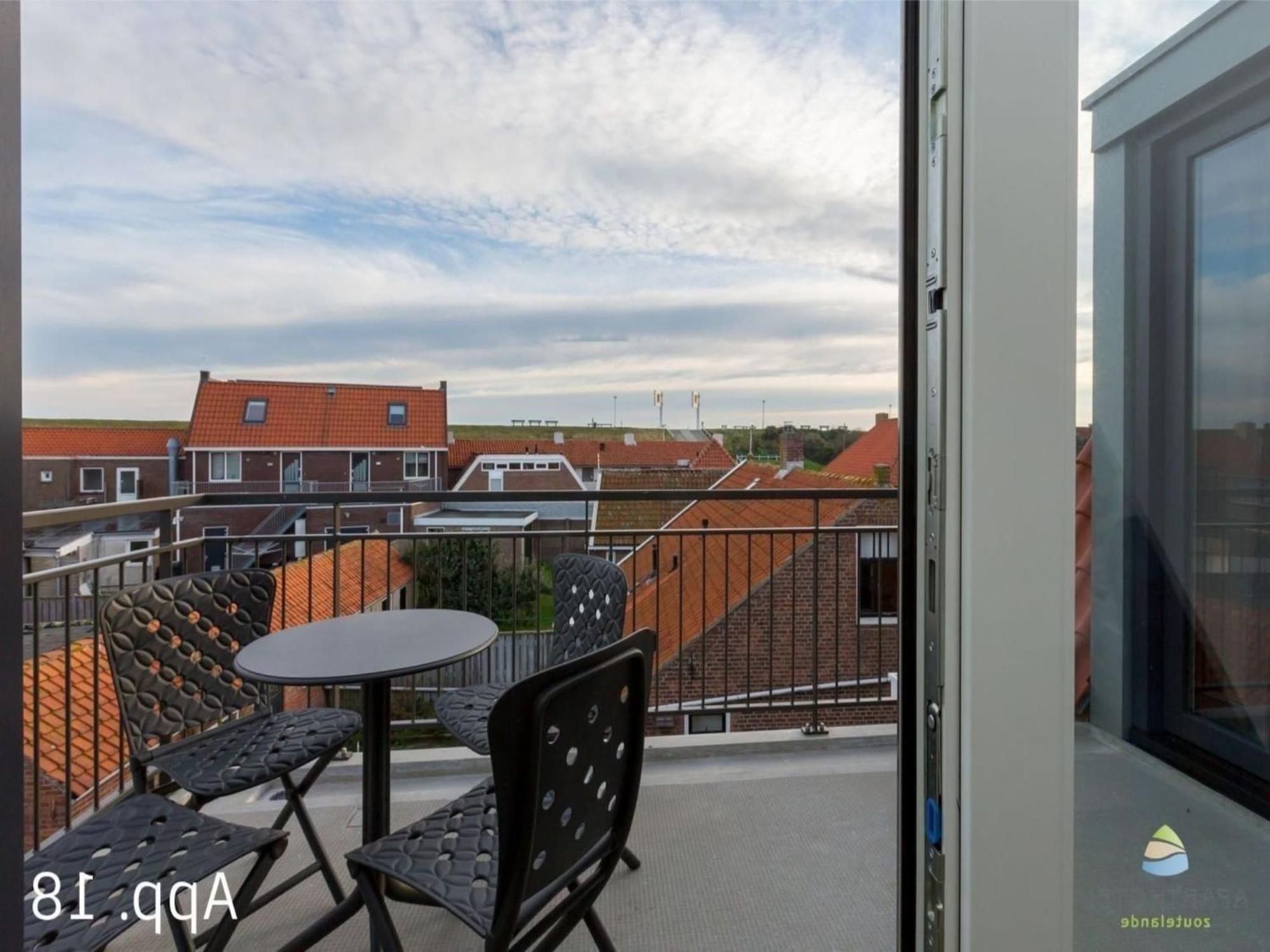 Lush Apartment In Zoutelande Near Beach Bagian luar foto