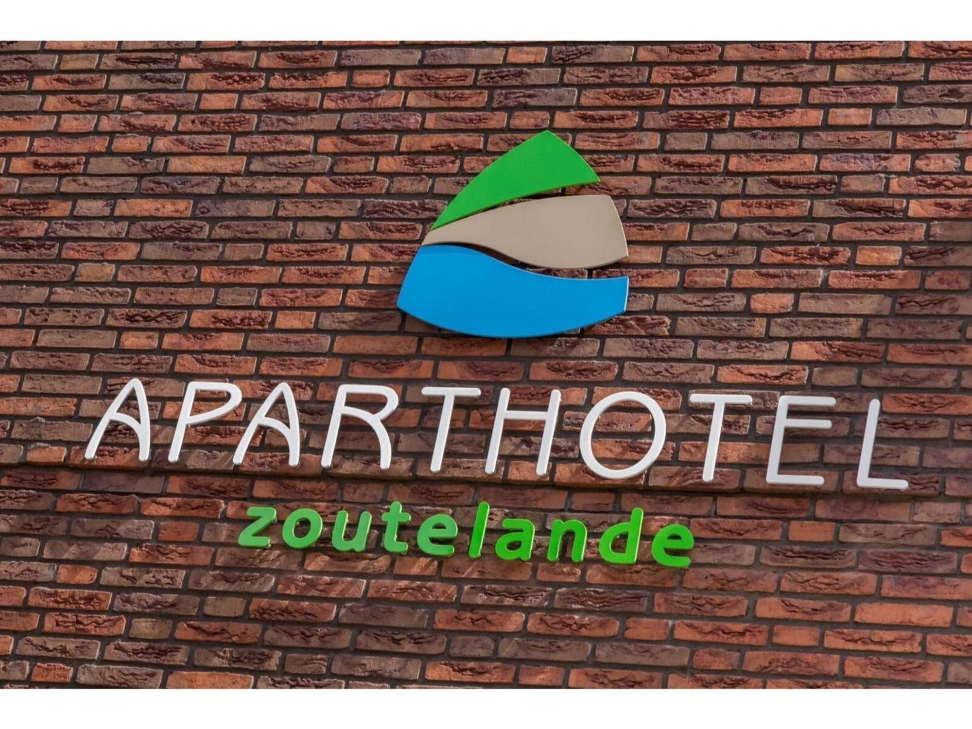Lush Apartment In Zoutelande Near Beach Bagian luar foto
